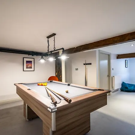 Apartment 3 Clementhorpe Maltings